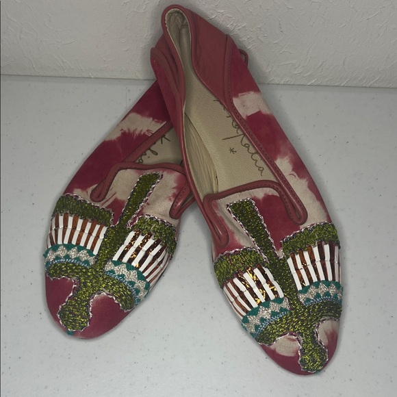 Vibrant Embroidered Women's Loafers - Picture 7 of 7